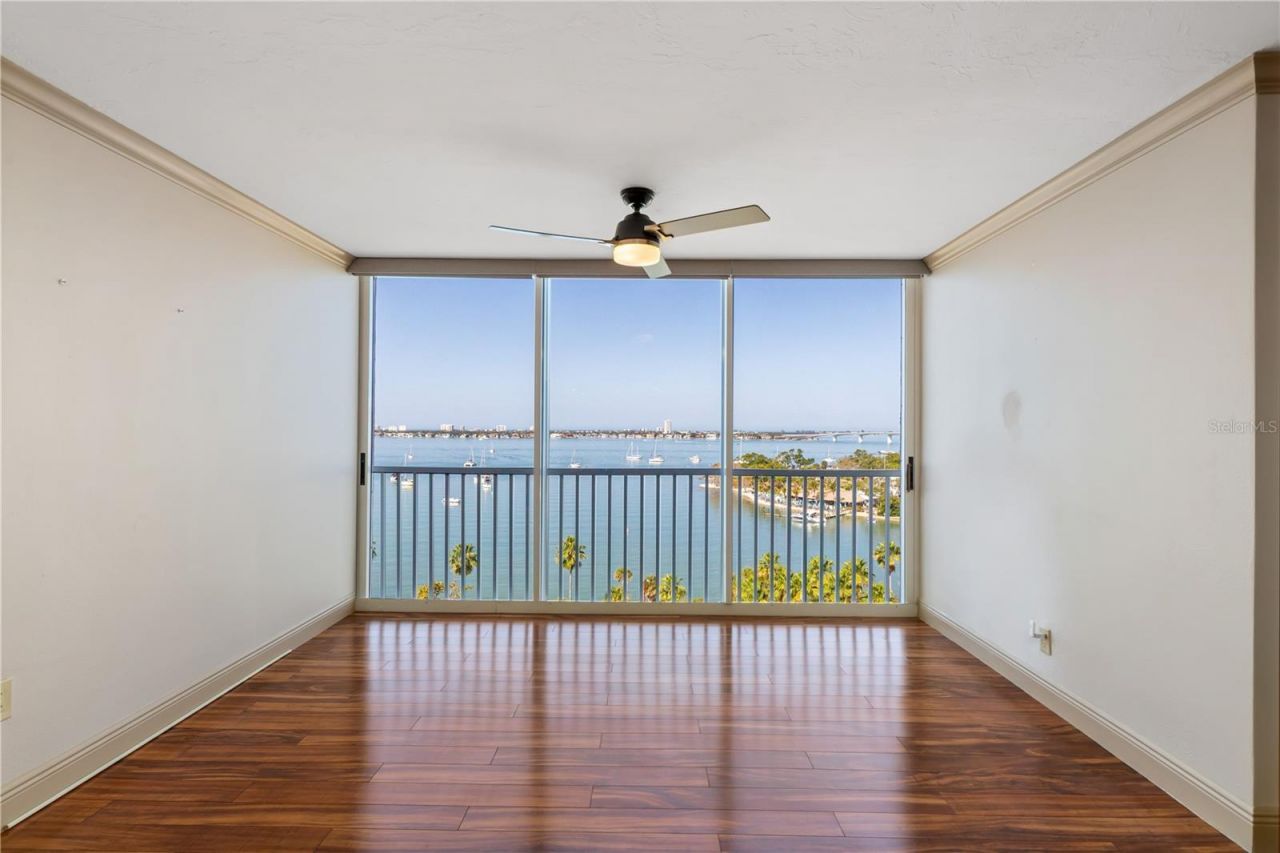 435 S Gulfstream Avenue, Unit 1103, Sarasota, FL 34236 Photo
