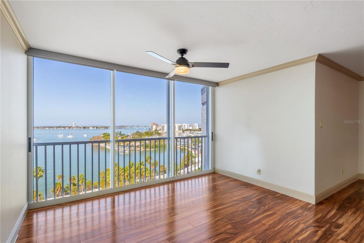 435 S Gulfstream Avenue, Unit 1103, Sarasota, FL 34236 Photo