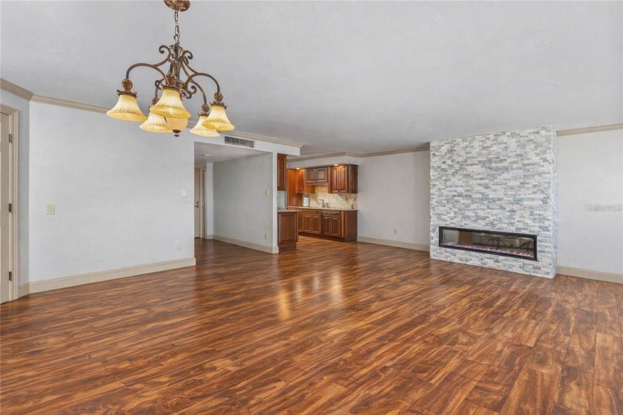 435 S Gulfstream Avenue , Unit 1103, Sarasota, FL 34236 Photo