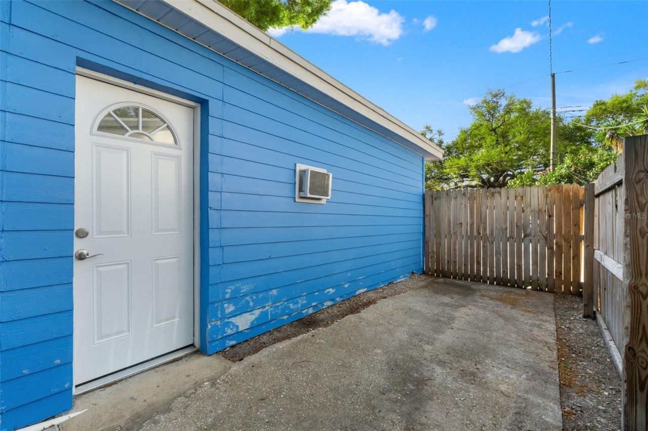 8996 Southern Comfort Drive , Largo, FL 33773 Photo