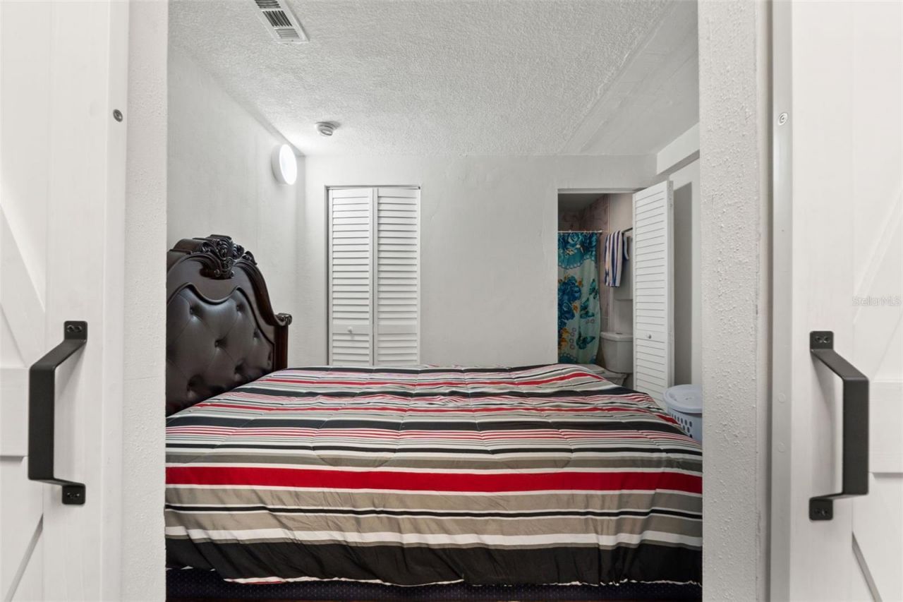 8996 Southern Comfort Drive , Largo, FL 33773 Photo