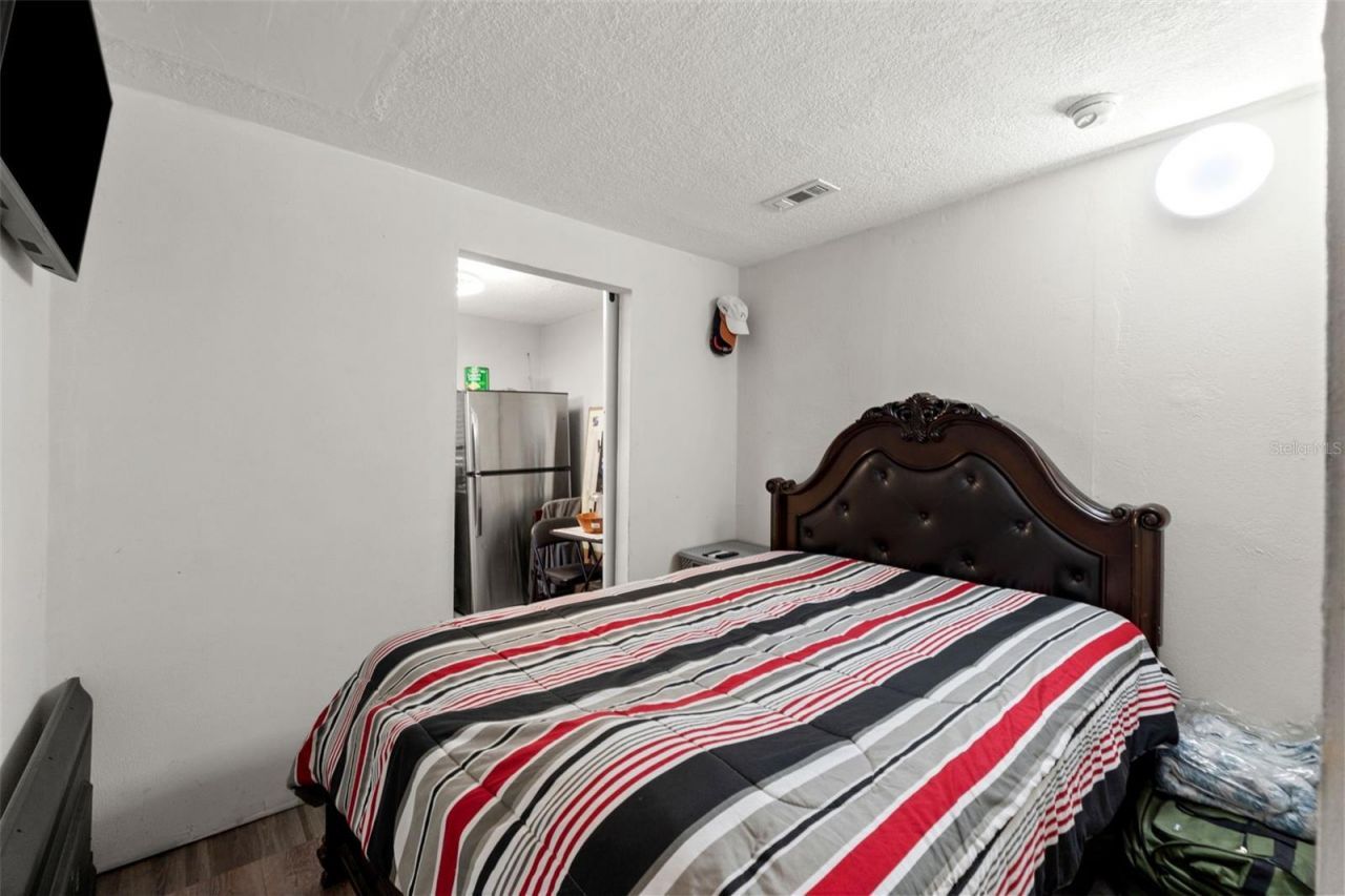 8996 Southern Comfort Drive , Largo, FL 33773 Photo