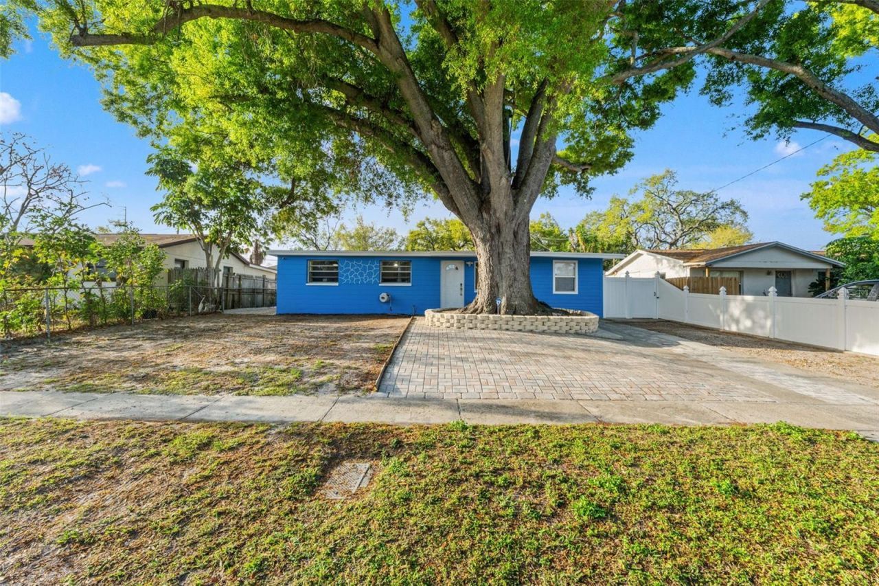 8996 Southern Comfort Drive , Largo, FL 33773 Photo