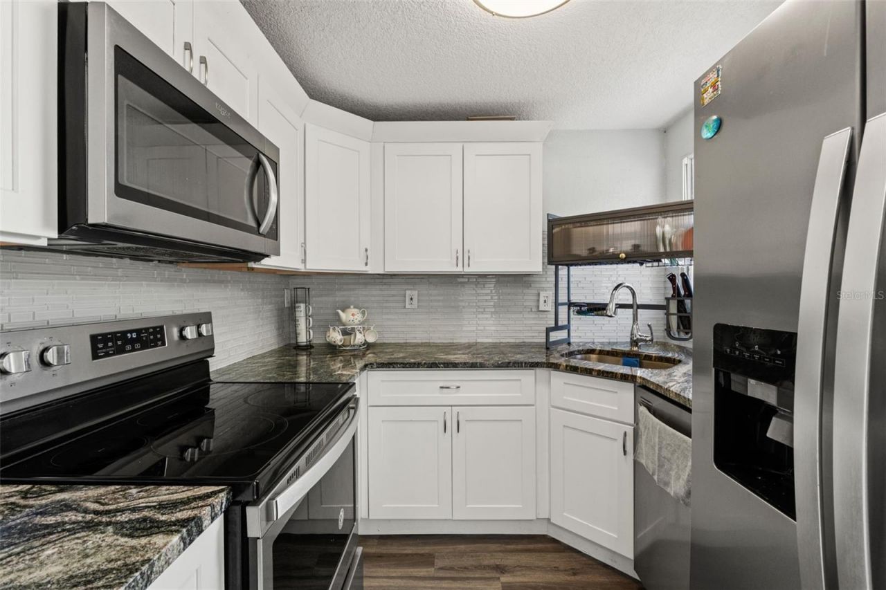 8996 Southern Comfort Drive , Largo, FL 33773 Photo