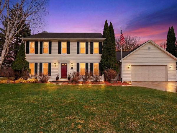 1838 WESTBREEZE DRIVE, Oshkosh, WI 54904