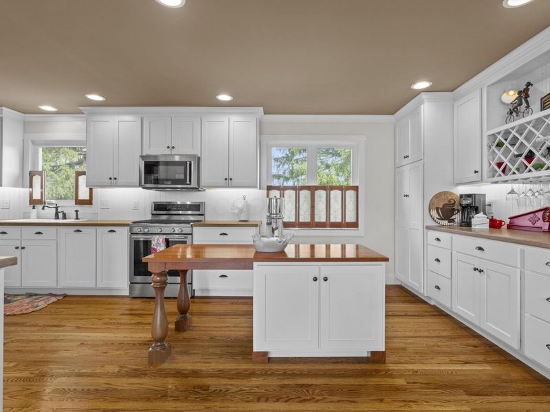 1088 Parkleigh Road, Columbus, OH 43220 Photo 11