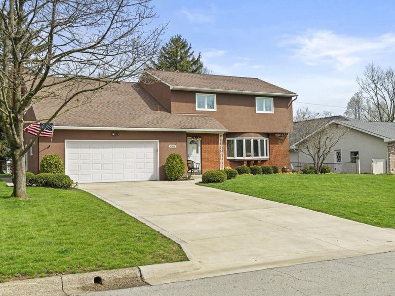 1088 Parkleigh Road, Columbus, OH 43220 Photo 3