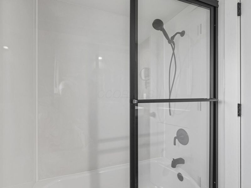 1088 Parkleigh Road, Columbus, OH 43220 Photo 35