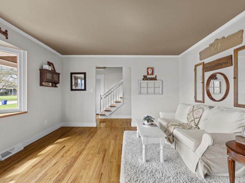 1088 Parkleigh Road, Columbus, OH 43220 Photo 8