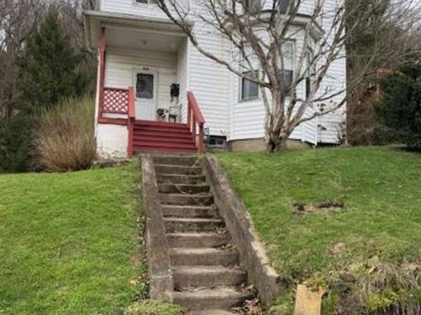 626 High Street, Wellsburg, WV 26070