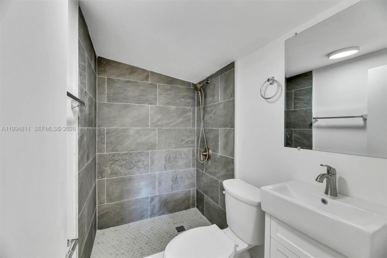1117 SE 5th St, Deerfield Beach, FL 33441 Photo