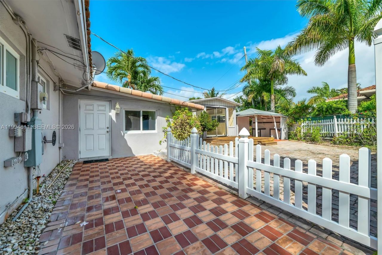1117 SE 5th St, Deerfield Beach, FL 33441 Photo