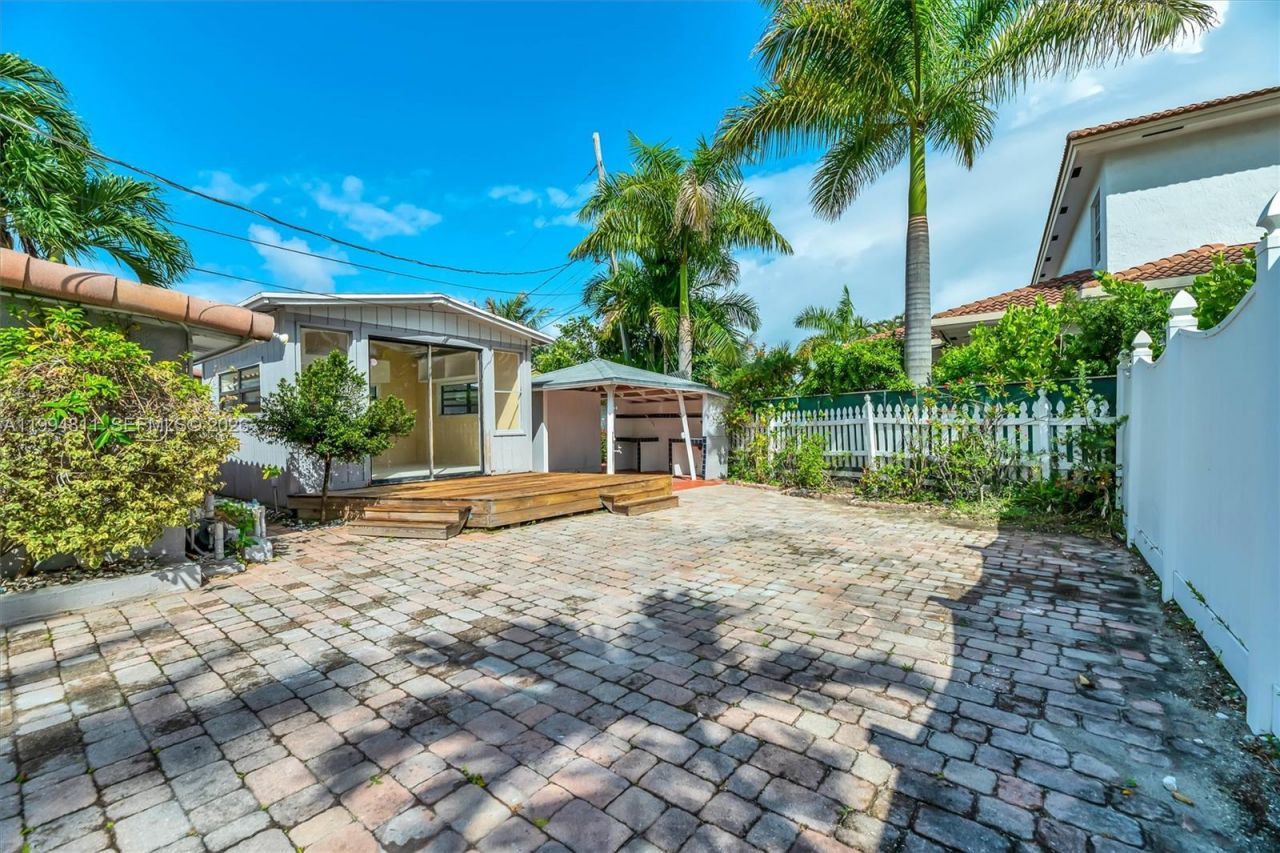 1117 SE 5th St, Deerfield Beach, FL 33441 Photo