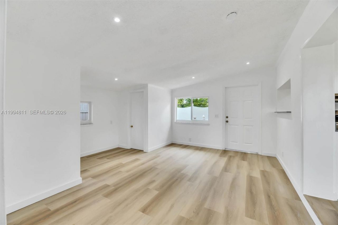 1117 SE 5th St, Deerfield Beach, FL 33441 Photo