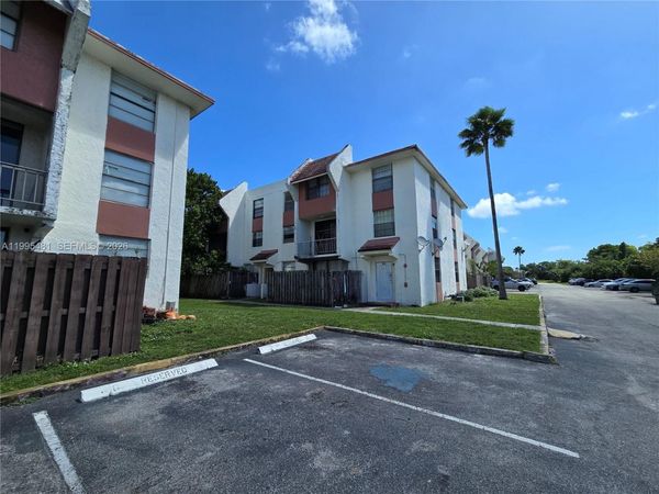 1750 NW 55th Ave, Unit 103, Lauderhill, FL 33313