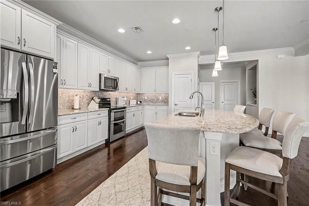 15181 Butler Lake Dr, Unit 201, Naples, FL 34109 Photo
