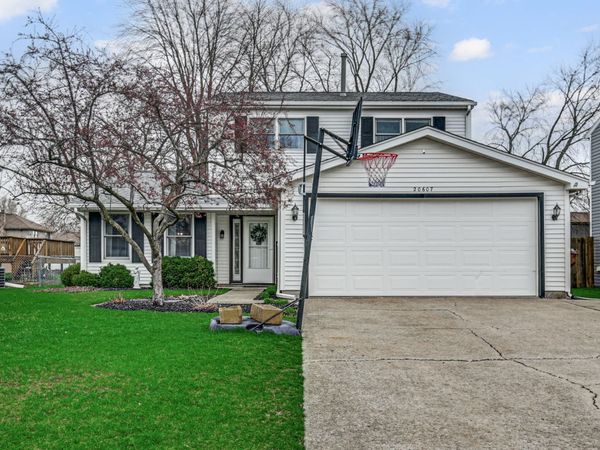 20607 S Acorn Ridge Drive , Frankfort, IL 60423