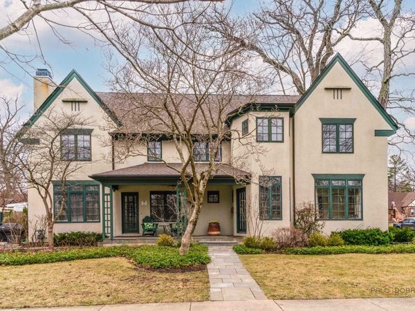 249 E Sheridan Place, Lake Bluff, IL 60044