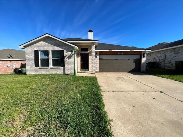 806 Langford Drive, Arlington, TX 76018