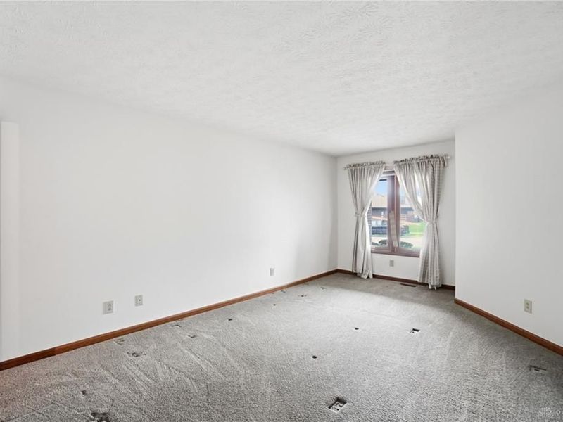 1302 Donson Circle, Kettering, OH 45429 Photo 14