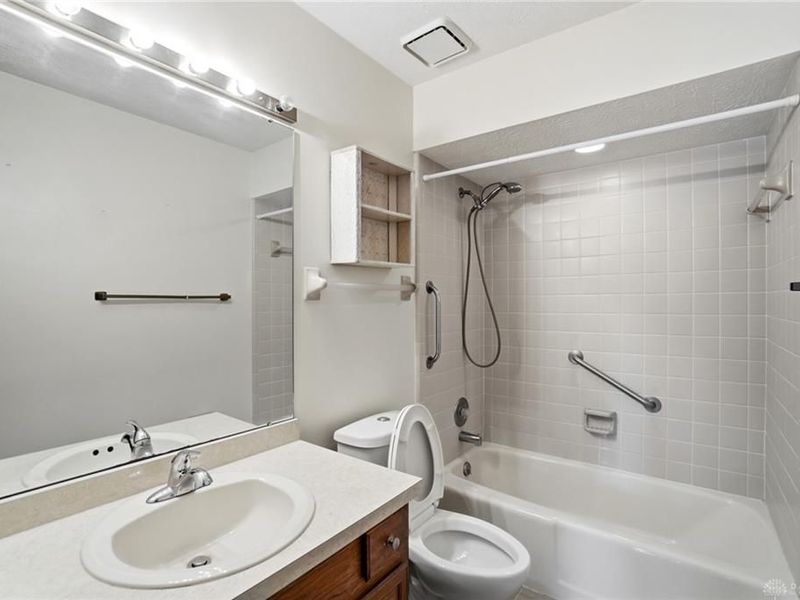 1302 Donson Circle, Kettering, OH 45429 Photo 17