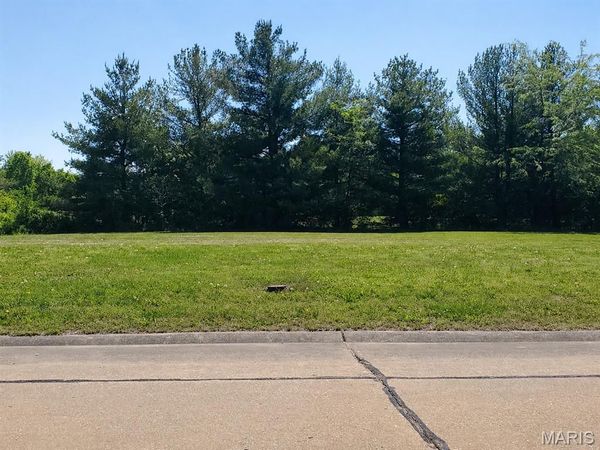 3050 Governors Drive, Carlyle, IL 62231