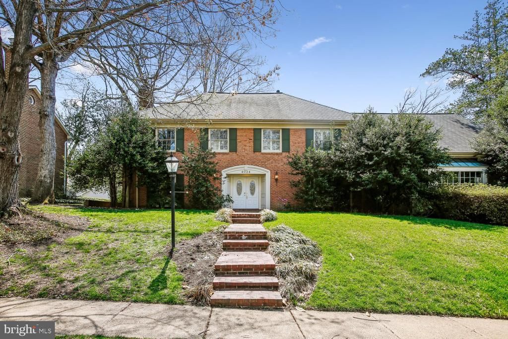 4024 40th Street N, Arlington, VA 22207 Main Photo