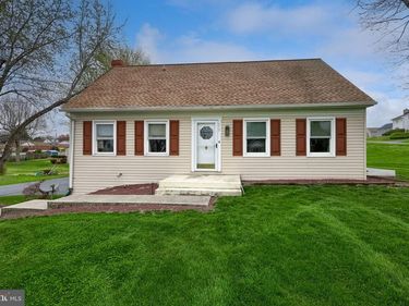 315 LAMPETER ROAD, LANCASTER, PA 17602