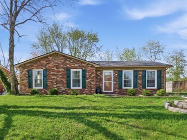 105 Queensway Drive, Versailles, KY 40383