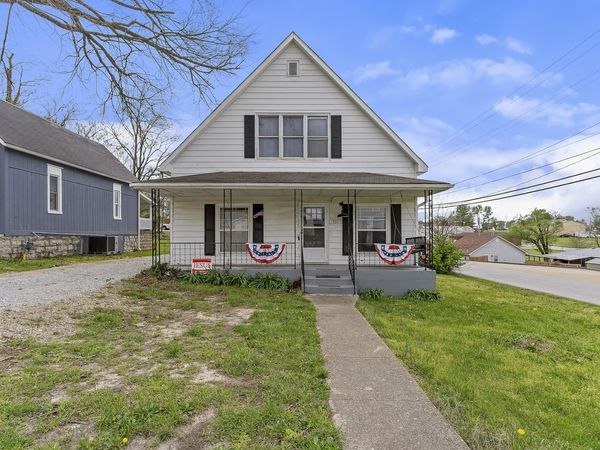 301 E Webster Avenue, Ava, MO 65608