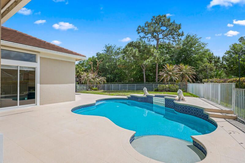 2554 SW Mayacoo Way, Palm City, FL 34990 Photo