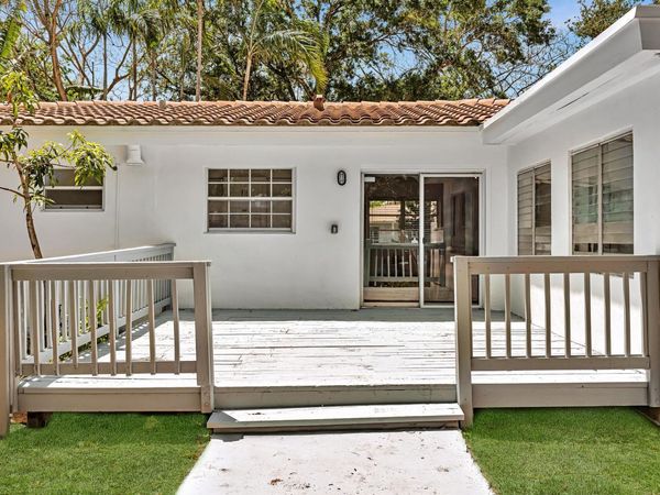 835 NE 16th Street, Fort Lauderdale, FL 33304