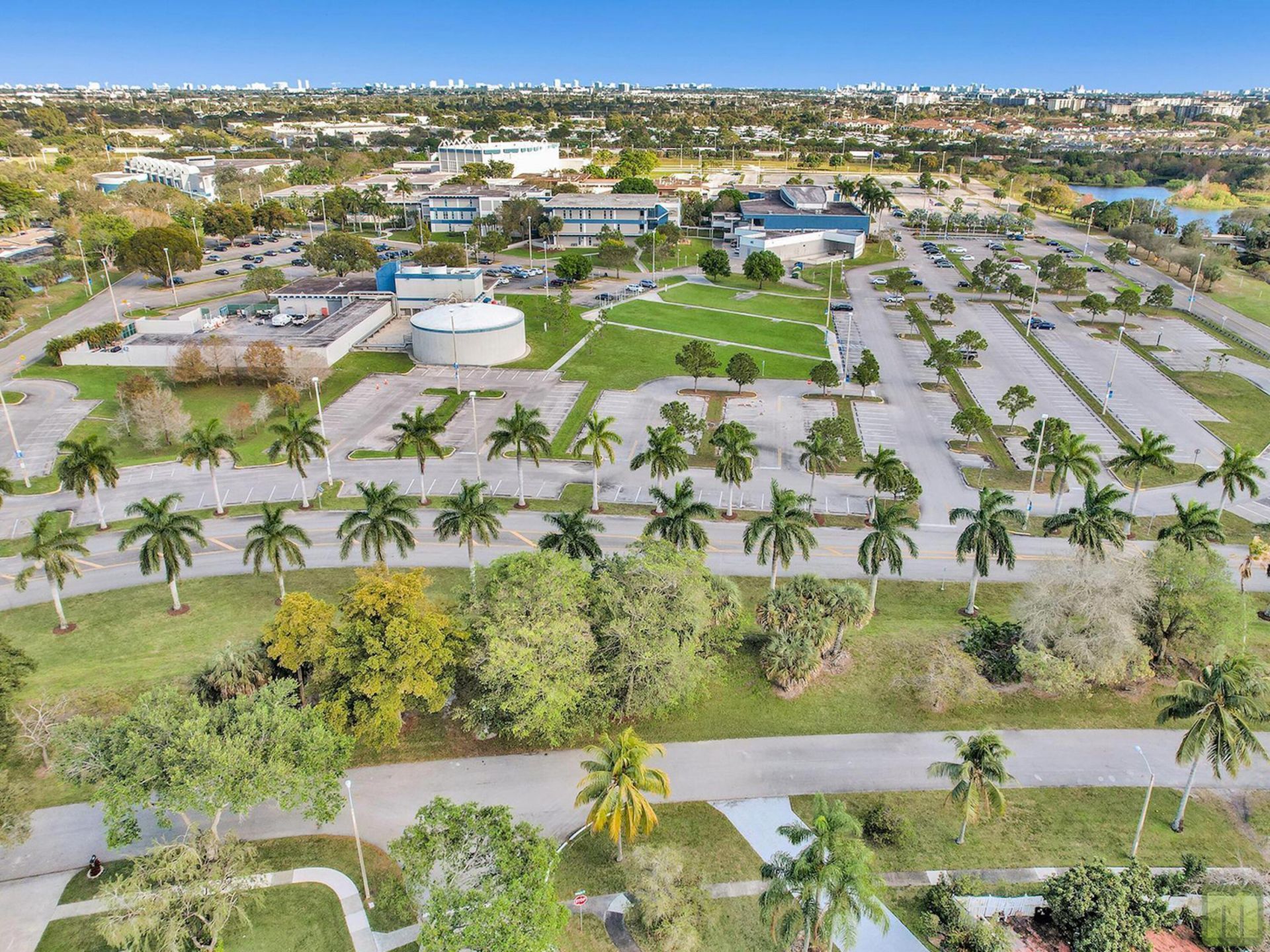 260 Lake Drive, Coconut Creek, FL 33066 Photo