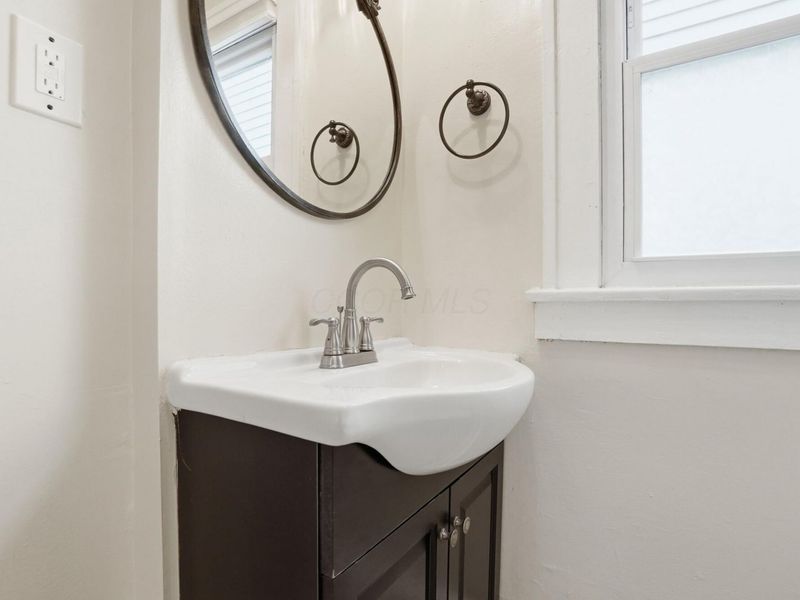 270 S Cypress Avenue , Columbus, OH 43223 Photo 20