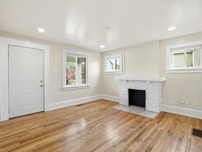 270 S Cypress Avenue , Columbus, OH 43223 Photo 4