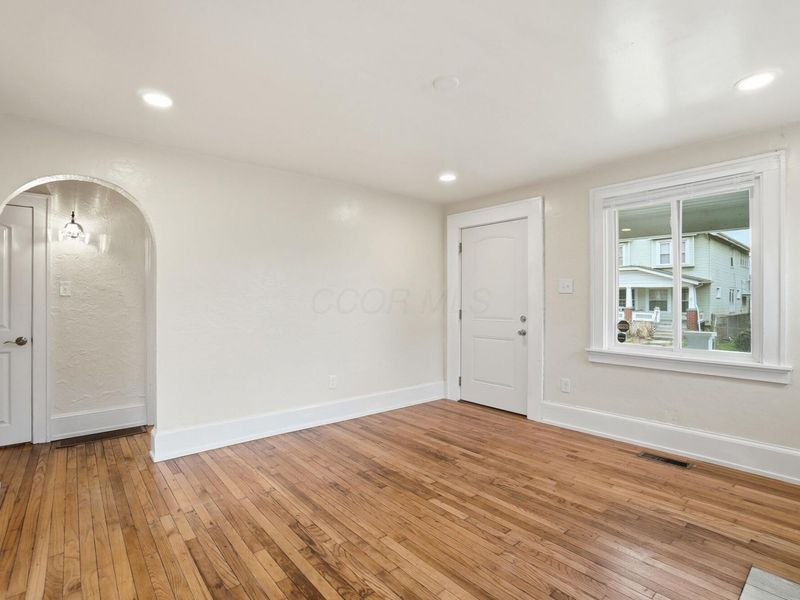 270 S Cypress Avenue , Columbus, OH 43223 Photo 5