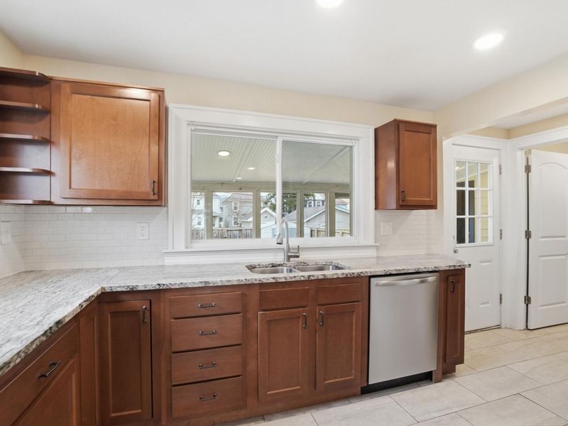 270 S Cypress Avenue , Columbus, OH 43223 Photo 9