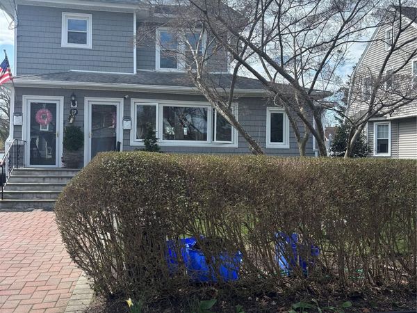 19 Garfield Place , East Rockaway, NY 11518