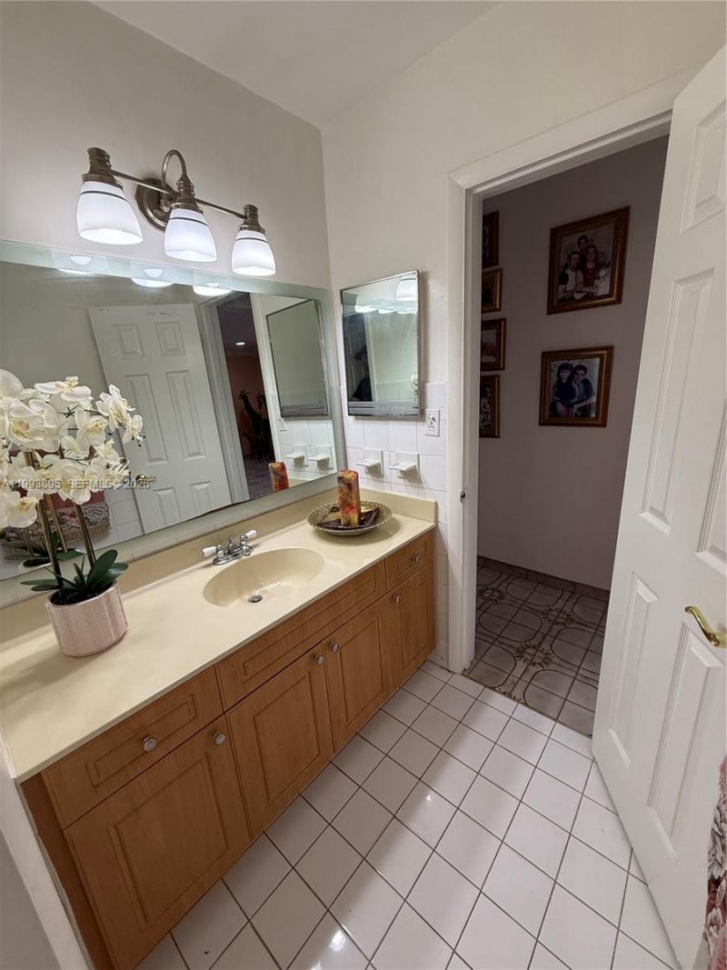 5223 NW 168th Ter , Miami Gardens, FL 33055 Photo