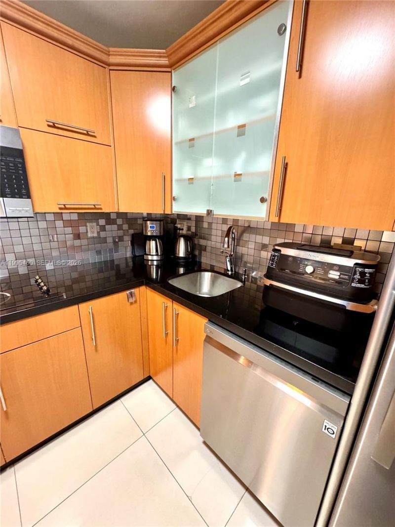 3725 S Ocean Dr , Unit 1221, Hollywood, FL 33019 Photo