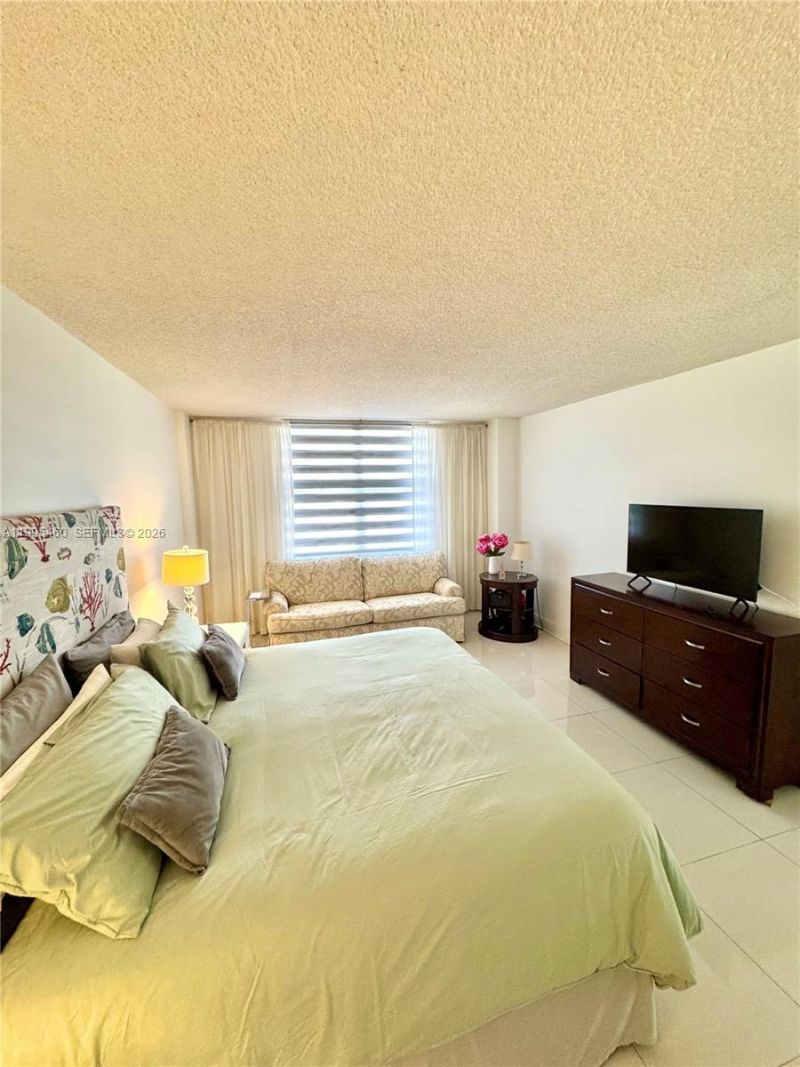 3725 S Ocean Dr , Unit 1221, Hollywood, FL 33019 Photo