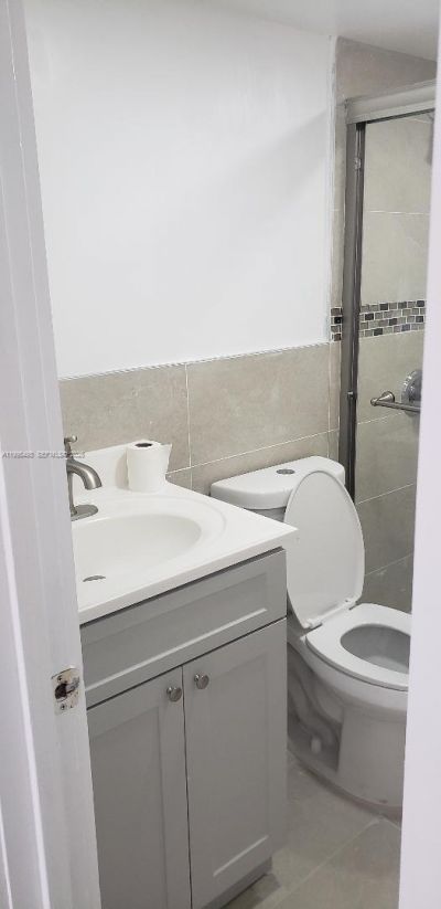 870 NW 87th Ave, Unit 407, Miami, FL 33172 Photo