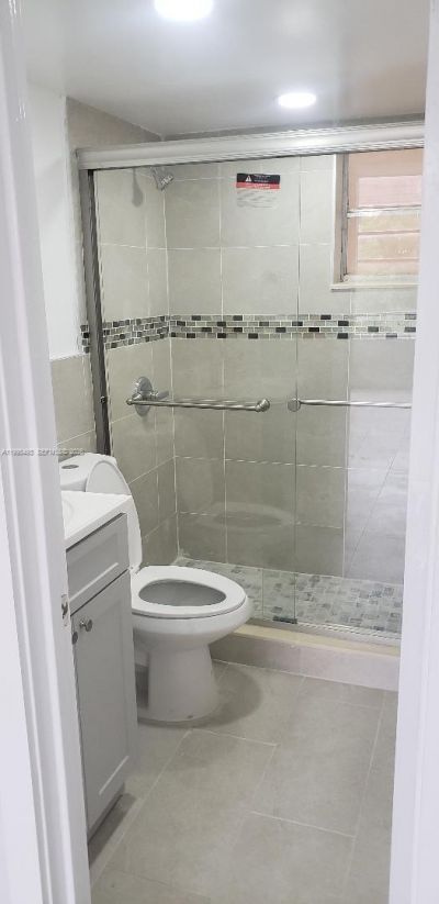 870 NW 87th Ave, Unit 407, Miami, FL 33172 Photo