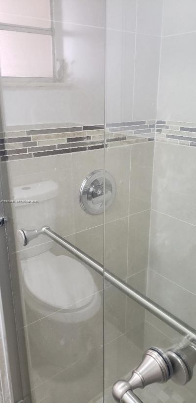 870 NW 87th Ave, Unit 407, Miami, FL 33172 Photo