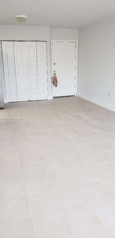 870 NW 87th Ave, Unit 407, Miami, FL 33172 Photo