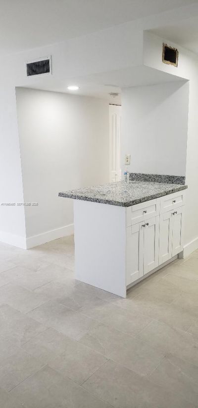 870 NW 87th Ave, Unit 407, Miami, FL 33172 Photo