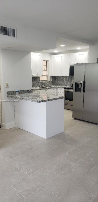 870 NW 87th Ave, Unit 407, Miami, FL 33172 Photo
