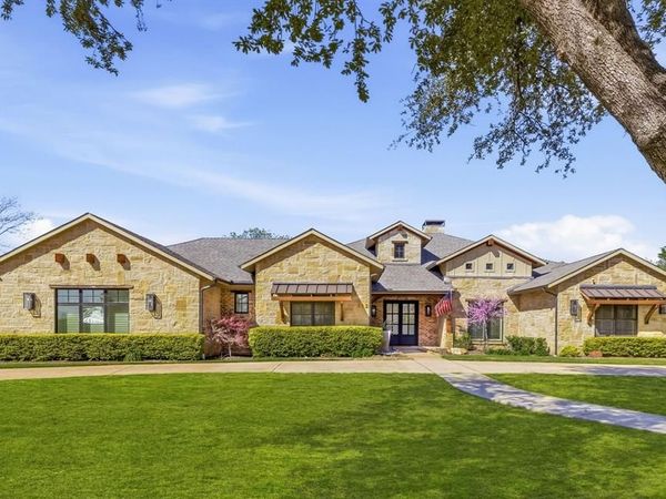 212 Oak Crest Hill Drive , Colleyville, TX 76034