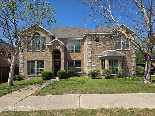417 Silver Creek Drive, DeSoto, TX 75115