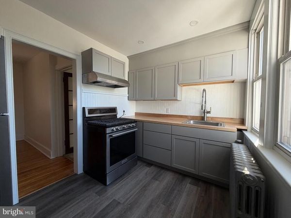 522 MAIN STREET, Unit B, RIVERTON, NJ 08077